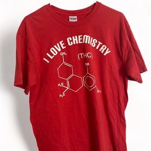 I LOVE CHEMISTRY (thc) TEE